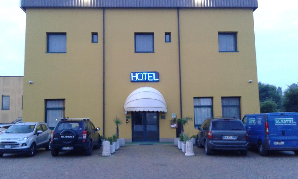 Hostiliae Ciminiera Hotel Ostiglia Exterior photo